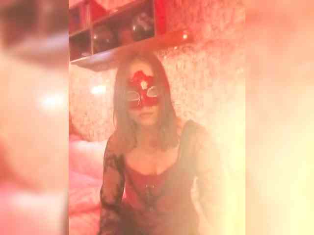 Lalilith18 webcam