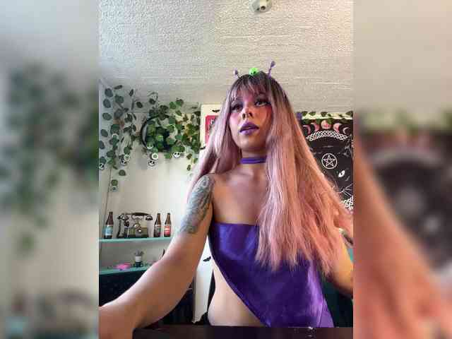 Samantha-Shelby webcam