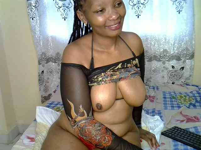 Sexxyqueenss webcam