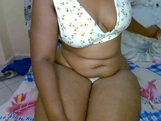 Sexxyqueenss webcam
