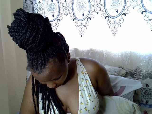 Sexxyqueenss webcam