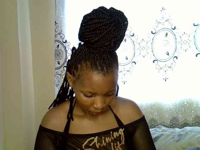 Sexxyqueenss webcam