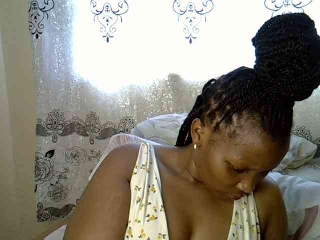 Sexxyqueenss webcam