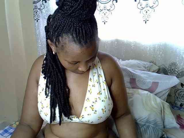Sexxyqueenss webcam