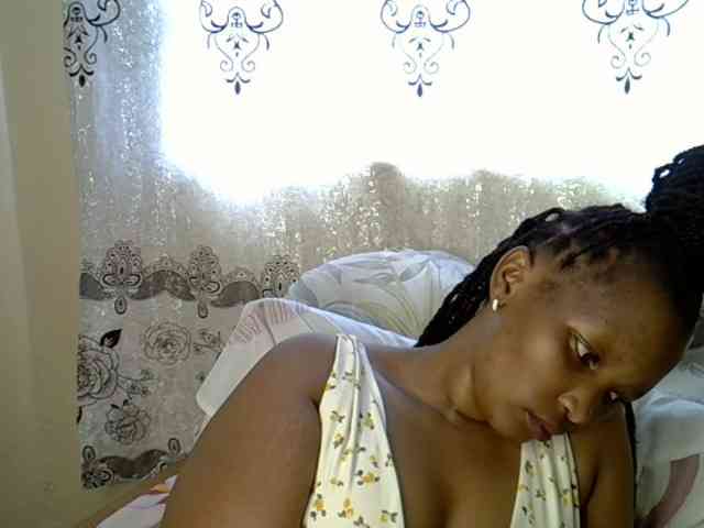 Sexxyqueenss webcam