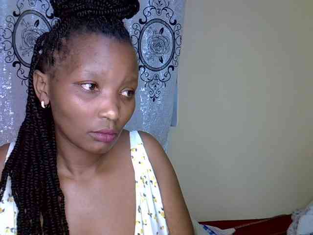 Sexxyqueenss webcam
