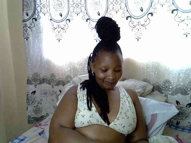 Sexxyqueenss webcam