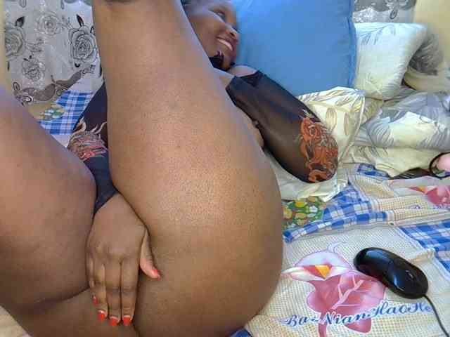 Sexxyqueenss webcam