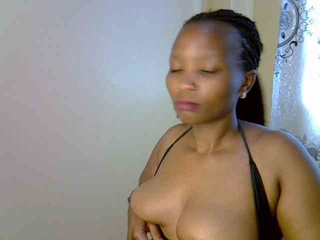 Sexxyqueenss webcam