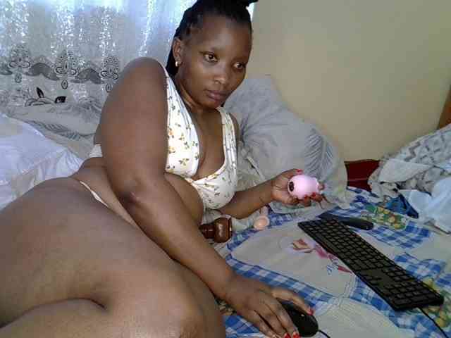 Sexxyqueenss webcam