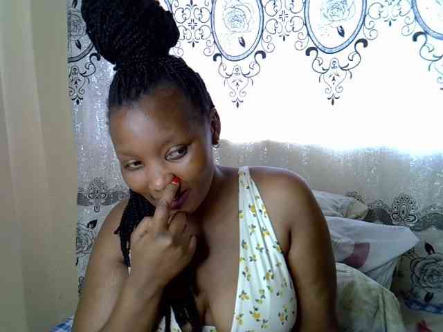 Sexxyqueenss webcam