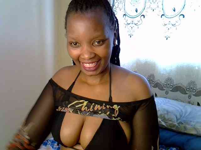 Sexxyqueenss webcam