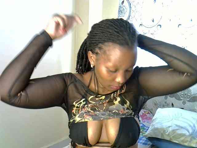 Sexxyqueenss webcam