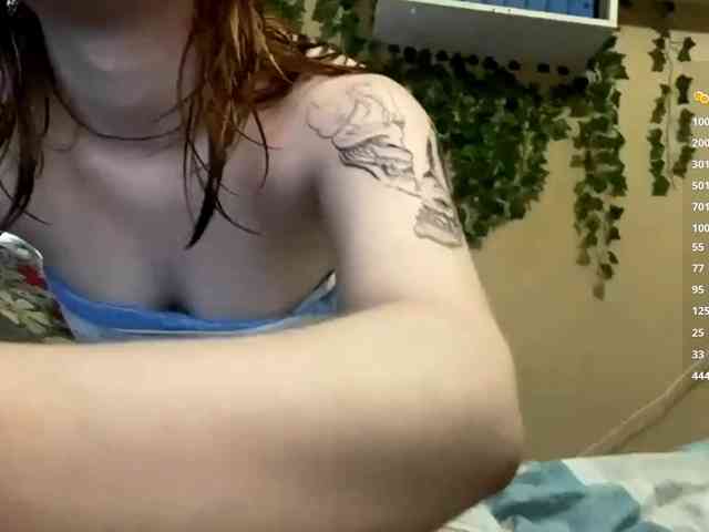 ShelliKvek webcam