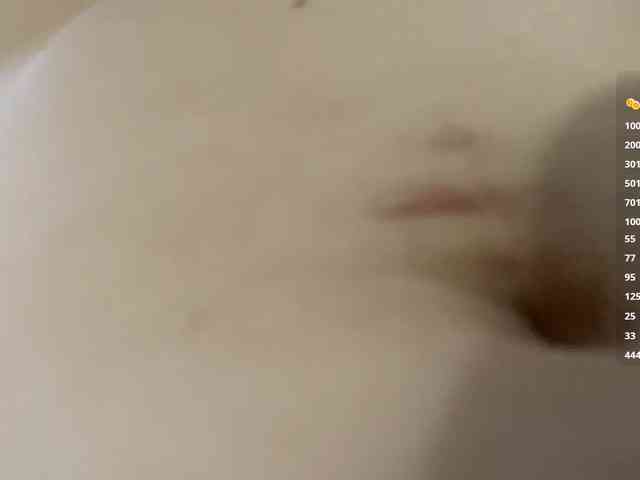 ShelliKvek webcam