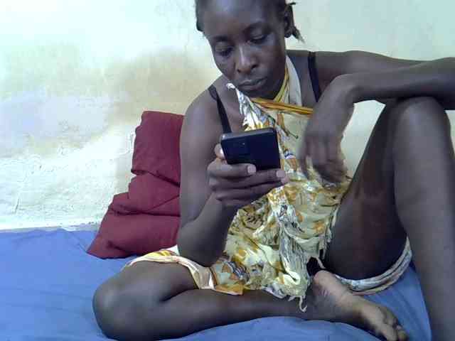 Preetypussie webcam