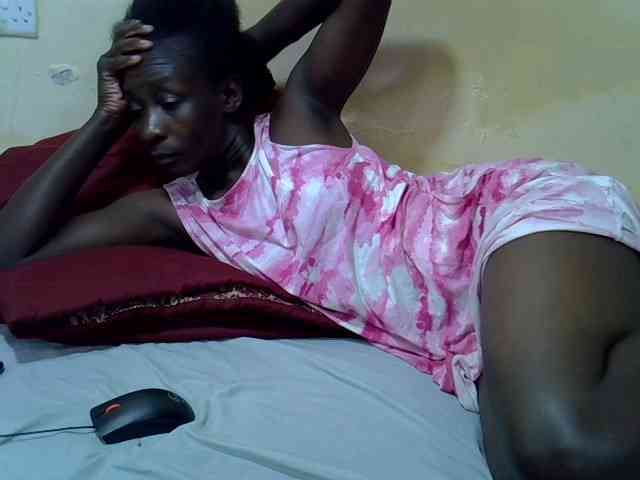 Preetypussie webcam