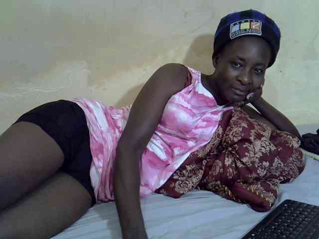 Preetypussie webcam