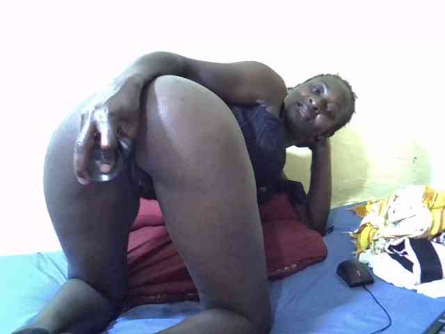 Preetypussie webcam