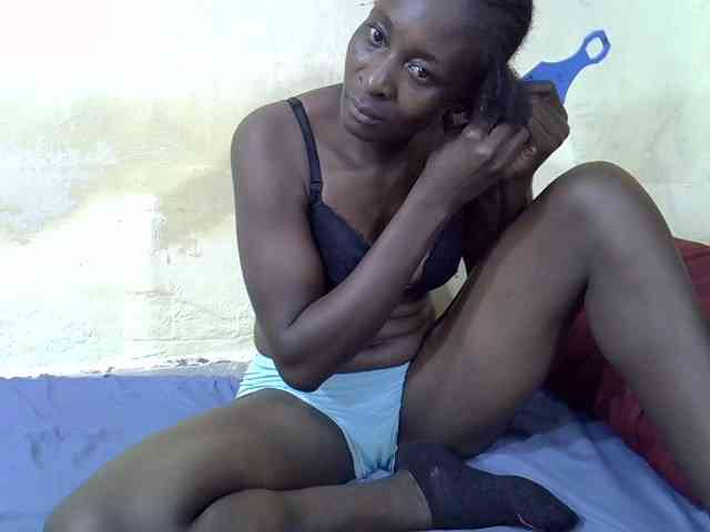 Preetypussie webcam