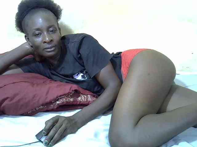 Preetypussie webcam