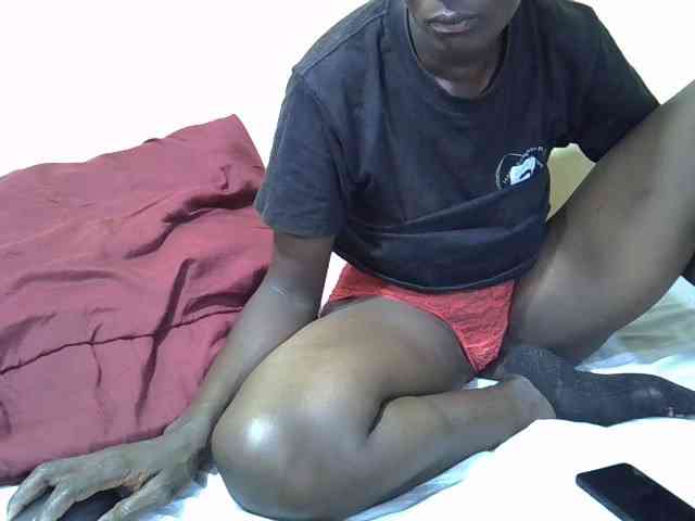 Preetypussie webcam