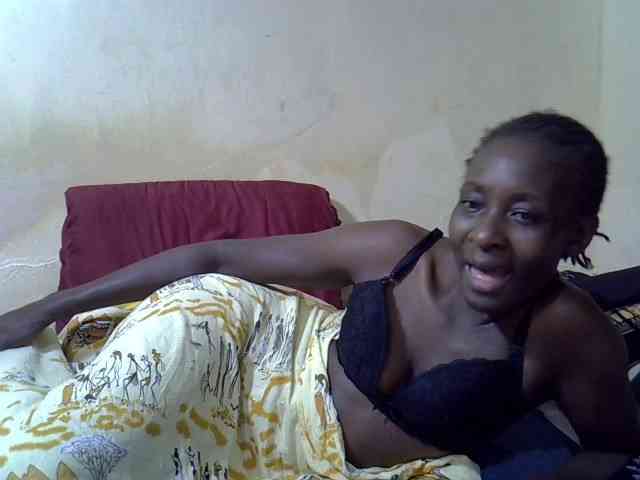 Preetypussie webcam
