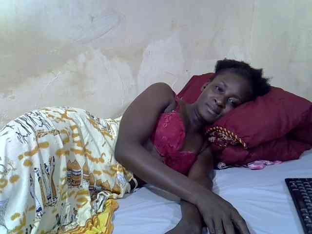 Preetypussie webcam