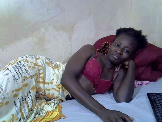 Preetypussie webcam