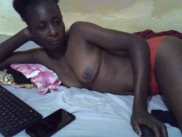 Preetypussie webcam