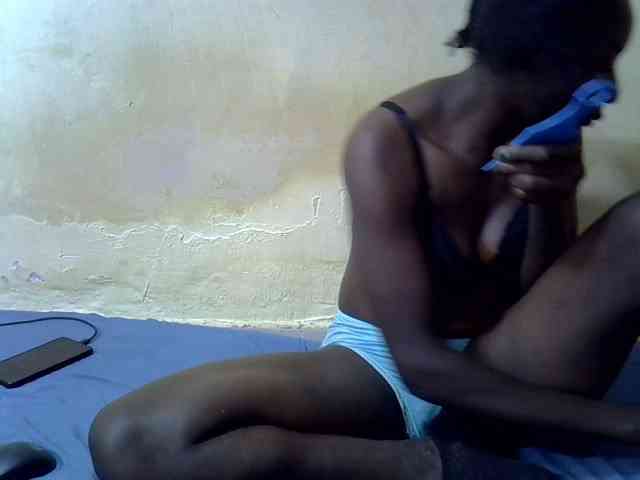 Preetypussie webcam