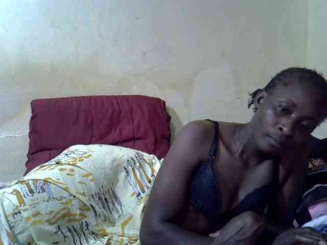 Preetypussie webcam