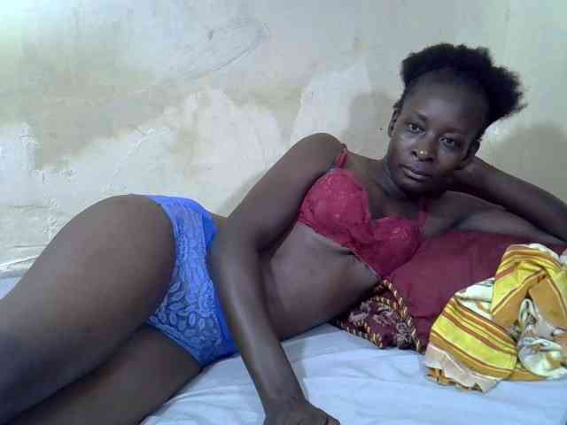 Preetypussie webcam