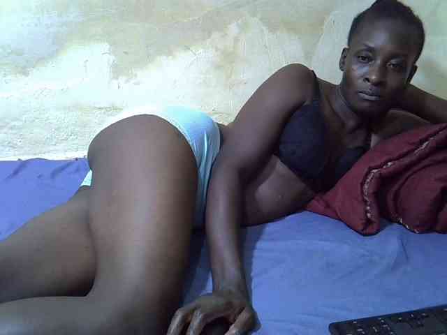 Preetypussie webcam