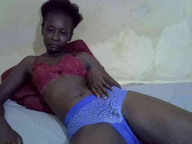 Preetypussie webcam