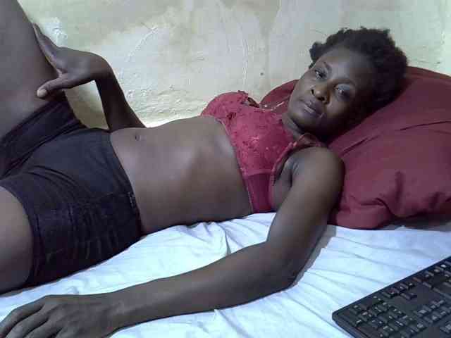 Preetypussie webcam