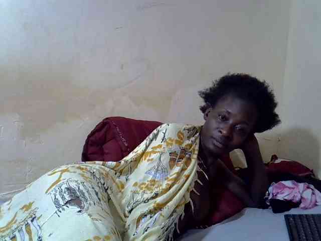 Preetypussie webcam