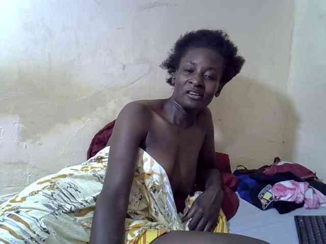 Preetypussie webcam