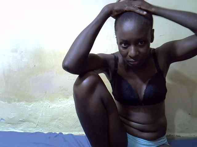 Preetypussie webcam