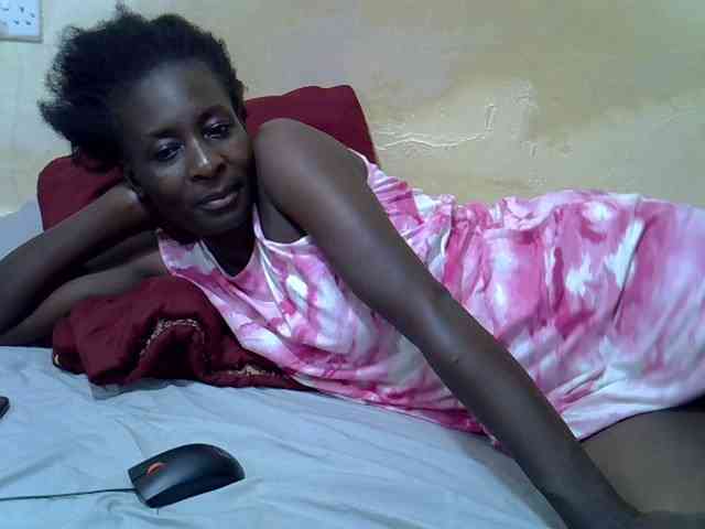 Preetypussie webcam