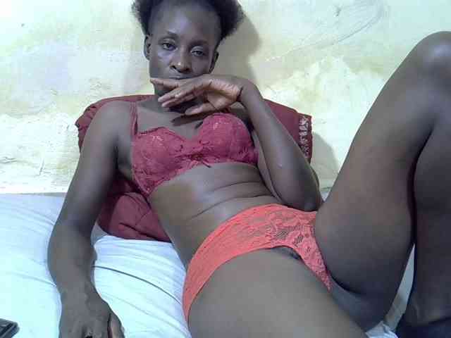 Preetypussie webcam