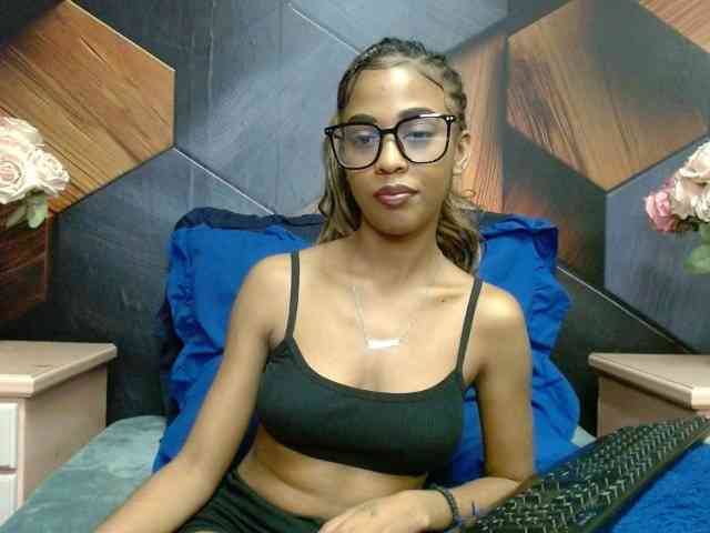 LilMisDiva webcam