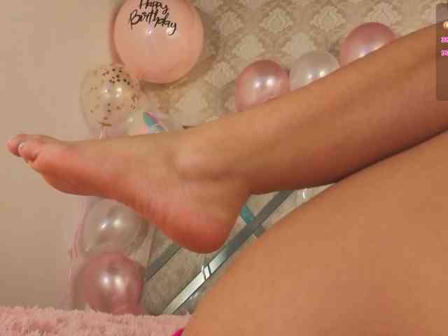kimhilton- webcam