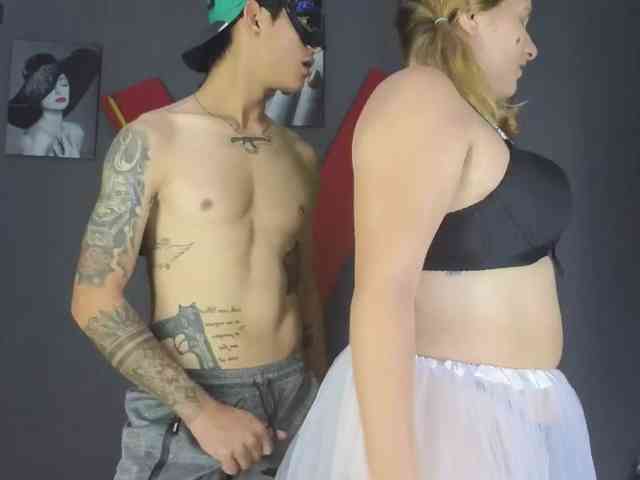 Camila-Hot-Latin webcam