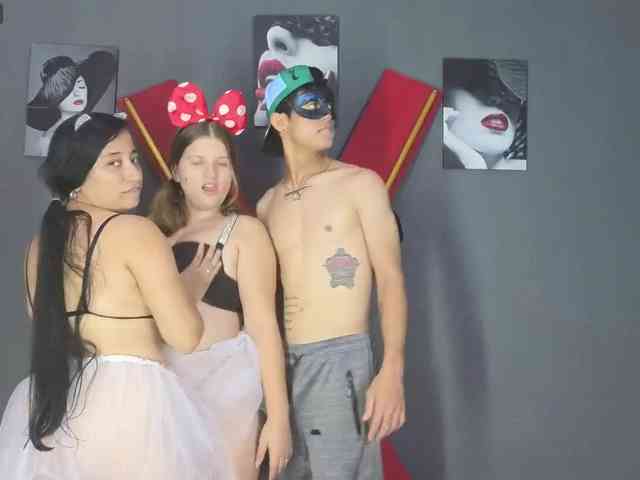 Camila-Hot-Latin webcam