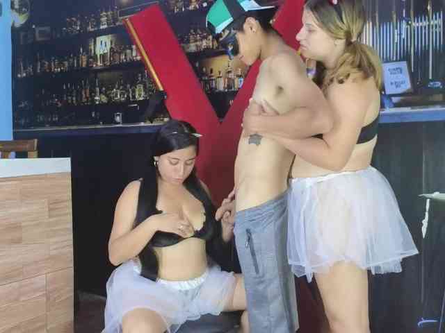 Camila-Hot-Latin webcam