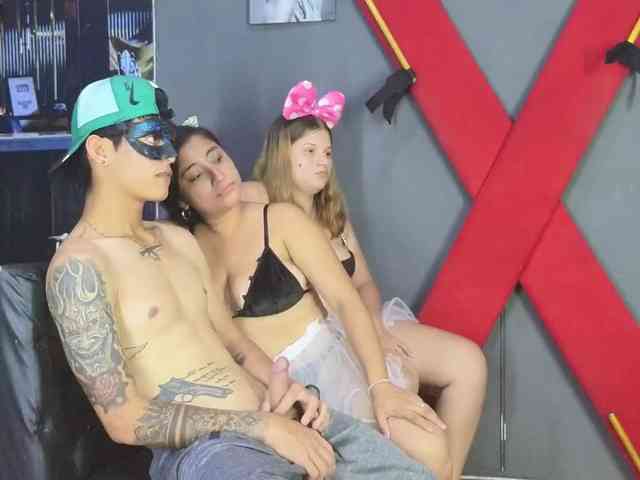 Camila-Hot-Latin webcam