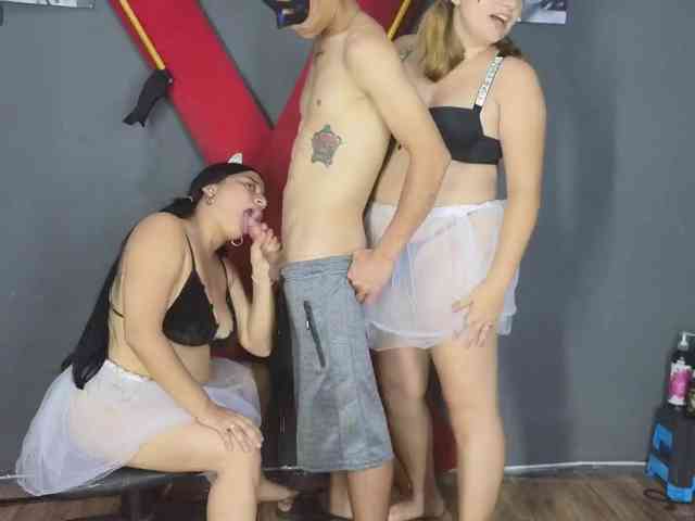 Camila-Hot-Latin webcam