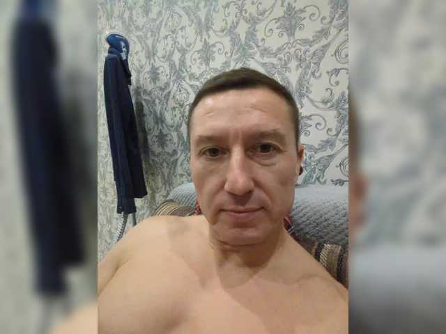 Accedi alla chat con il nickname Anallovess Anallovess