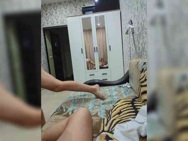 Anallovess live show